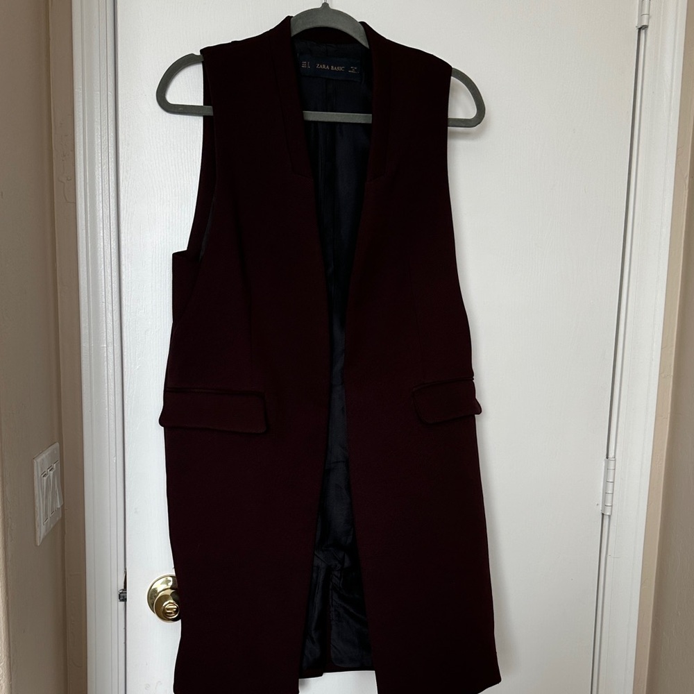 Zara Women’s Vest maroon size S